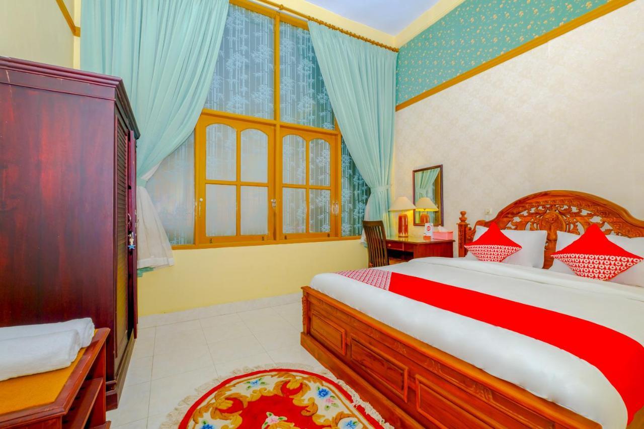 Oyo 3088 Green Valley House Senggigi Esterno foto